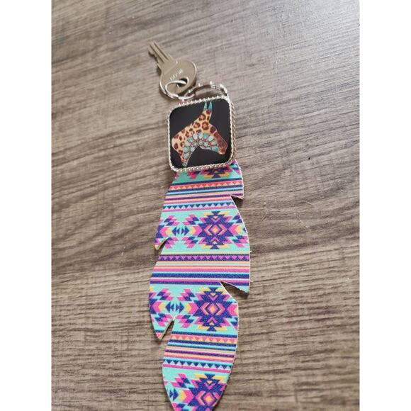 Feather concho purse charm, saddle charm, saddle feather, mule lover keychain - Picture 4 of 4
